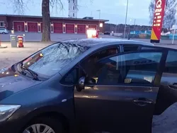 Grå Begagnad 2008 Toyota Auris Halvkombi | 45 000 kr (Marknadspris)