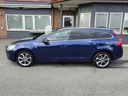 Blå Begagnad 2012 Volvo V60 Ocean Race Kombi | 69 000 kr (Marknadspris)