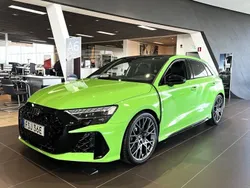Grön (kyalamigrön) Ny 2025 Audi RS3 Sportback Sport Halvkombi | 799 800 kr (Superpris)