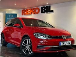 Röd Begagnad 2017 VW Golf VII Halvkombi | 149 900 kr