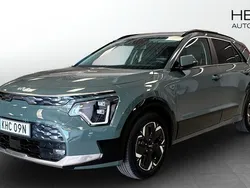 Grön (green) Begagnad 2024 Kia e-Niro Advance SUV | 369 900 kr (Dyr)