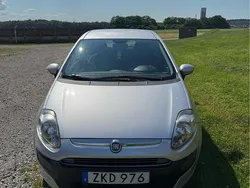 Silver Begagnad 2011 Fiat Punto Evo Dynamic Halvkombi | 24 500 kr
