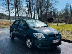 Blå Begagnad 2009 Toyota Auris Halvkombi | 55 000 kr (Bra pris)