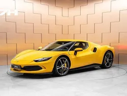 Svart (gul) Begagnad 2023 Ferrari 296 Sportkupé | 2 999 000 kr