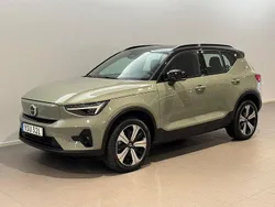 Grön Begagnad 2022 Volvo XC40 Plus SUV | 369 500 kr