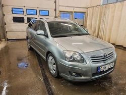 Grå Begagnad 2008 Toyota Avensis Kombi | 59 900 kr (Lite dyr)