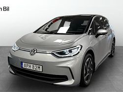 Silver (scale silver metallic) Begagnad 2024 VW ID.3 Pro Performance Halvkombi | 399 000 kr (Marknadspris)