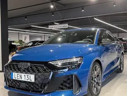 Blå Ny 2025 Audi RS3 Sportback Sport Halvkombi | 835 000 kr (Marknadspris)