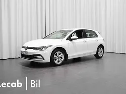Vit (pure white) Begagnad 2022 VW Golf VIII Kombi | 204 500 kr (Marknadspris)