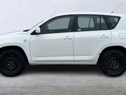 Vit Begagnad 2006 Toyota RAV4 SUV | 105 000 kr (Dyr)