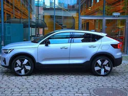 Begagnad 2023 Volvo EC40 Plus SUV | 359 000 kr (Superpris)