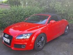 Röd Begagnad 2011 Audi TT Roadster Cab | 150 000 kr (Marknadspris)