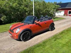 Orange Begagnad 2004 Mini Cooper Cabriolet Cab | 59 700 kr (Marknadspris)