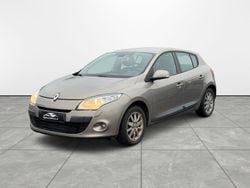 Ljusbrun Begagnad 2011 Renault Mégane III Halvkombi | 39 900 kr (Marknadspris)