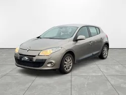 Ljusbrun Begagnad 2011 Renault Mégane III Halvkombi | 39 900 kr (Marknadspris)