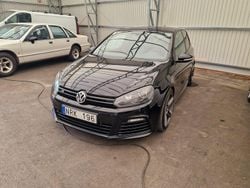 Begagnad 2010 VW Golf VI R Halvkombi | 164 900 kr