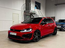 Röd Begagnad 2018 VW Golf VII R Halvkombi | 319 900 kr
