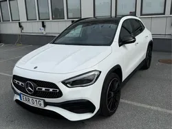 Vit Begagnad 2023 Mercedes GLA250 SUV | 486 900 kr