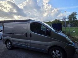 Grå Begagnad 2007 Opel Vivaro Van | 15 000 kr (Superpris)