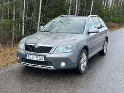 Ljusbrun Begagnad 2012 Skoda Octavia Scout Kombi | 35 000 kr (Bra pris)