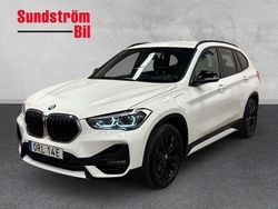 Vit Begagnad 2020 BMW X1 Sport Line SUV | 269 900 kr (Marknadspris)