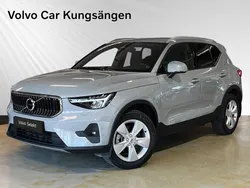 Grå Begagnad 2023 Volvo XC40 Core SUV | 339 900 kr (Bra pris)