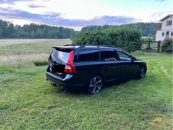 Svart Begagnad 2011 Volvo V70 R-Design Kombi | 75 000 kr (Marknadspris)