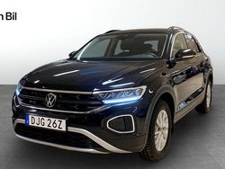 Svart Begagnad 2022 VW T-Roc Life SUV | 239 900 kr (Marknadspris)