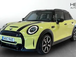 Gul (yellow) Begagnad 2022 Mini Cooper S Halvkombi | 274 900 kr (Lite dyr)