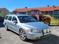 Silver Begagnad 2008 Volvo V70 Kombi | 36 000 kr (Marknadspris)