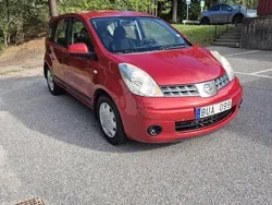 Röd Begagnad 2008 Nissan Note Minibuss | 45 000 kr (Marknadspris)