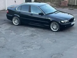Svart Begagnad 2003 BMW 320 Sedan | 72 000 kr (Dyr)