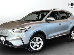 Grå (grey) Begagnad 2022 MG ZS Luxury Sedan | 244 900 kr (Superpris)