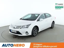 Vit Begagnad 2014 Toyota Avensis Active Sedan | 130 000 kr