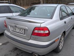 Grå Begagnad 2002 Volvo S40 Sedan | 23 000 kr