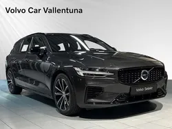 Grå Begagnad 2024 Volvo V60 Plus Kombi | 489 900 kr (Marknadspris)