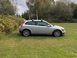 Vit Begagnad 2007 Volvo C30 Momentum Halvkombi | 73 000 kr (Bra pris)