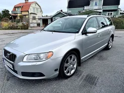 Ljusgrå Begagnad 2008 Volvo V70 Momentum Kombi | 62 900 kr (Marknadspris)