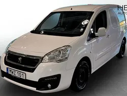 Vit (white) Begagnad 2016 Peugeot Partner Minibuss | 109 000 kr (Marknadspris)