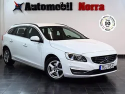 Vit Begagnad 2015 Volvo V60 Momentum Kombi | 172 900 kr (Lite dyr)