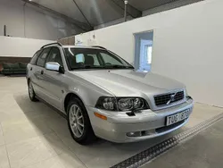 Ljusgrå Begagnad 2002 Volvo V40 Kombi | 49 900 kr (Lite dyr)