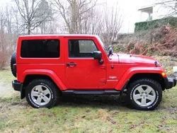 Röd Begagnad 2010 Jeep Wrangler Sahara SUV | 319 900 kr