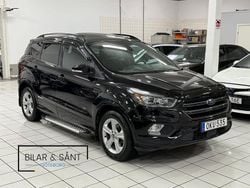 Svart Begagnad 2016 Ford Kuga ST-Line SUV | 162 900 kr (Marknadspris)