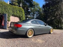 Grön Begagnad 2010 BMW 325 Comfort Edition Sportkupé | 109 500 kr (Marknadspris)