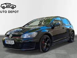 Svart Begagnad 2014 VW Golf VII GTI Halvkombi | 139 000 kr (Marknadspris)