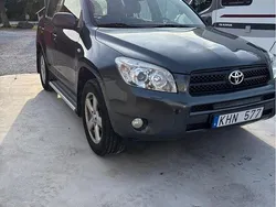 Grå Begagnad 2006 Toyota RAV4 SUV | 67 000 kr (Marknadspris)