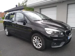 Svart Begagnad 2016 BMW 218 Gran Tourer Advantage Minibuss | 95 000 kr