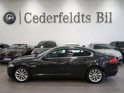 Grå Begagnad 2015 Jaguar XF Business Edition Sedan | 129 900 kr (Marknadspris)