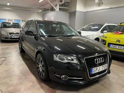 Svart Begagnad 2011 Audi A3 Sportback Attraction Halvkombi | 59 999 kr (Marknadspris)