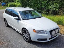 Vit Begagnad 2013 Volvo V70 Summum Kombi | 65 000 kr (Superpris)